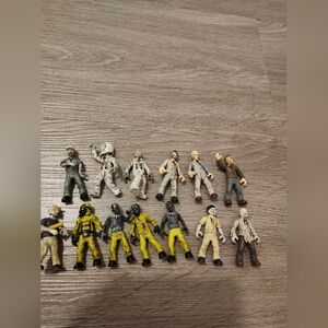 Mega Construx Call of Duty Action Figures Zombies Lot of 13